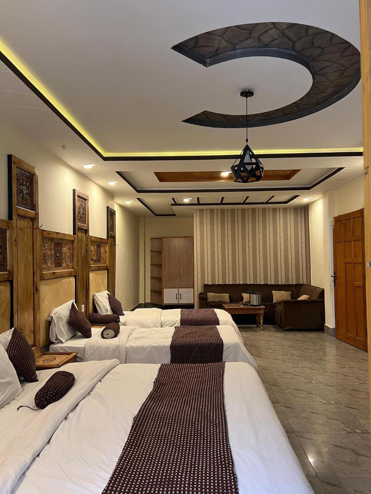 Hotel Birmingham Palace Kalam By Khan Familia Ngoại thất bức ảnh