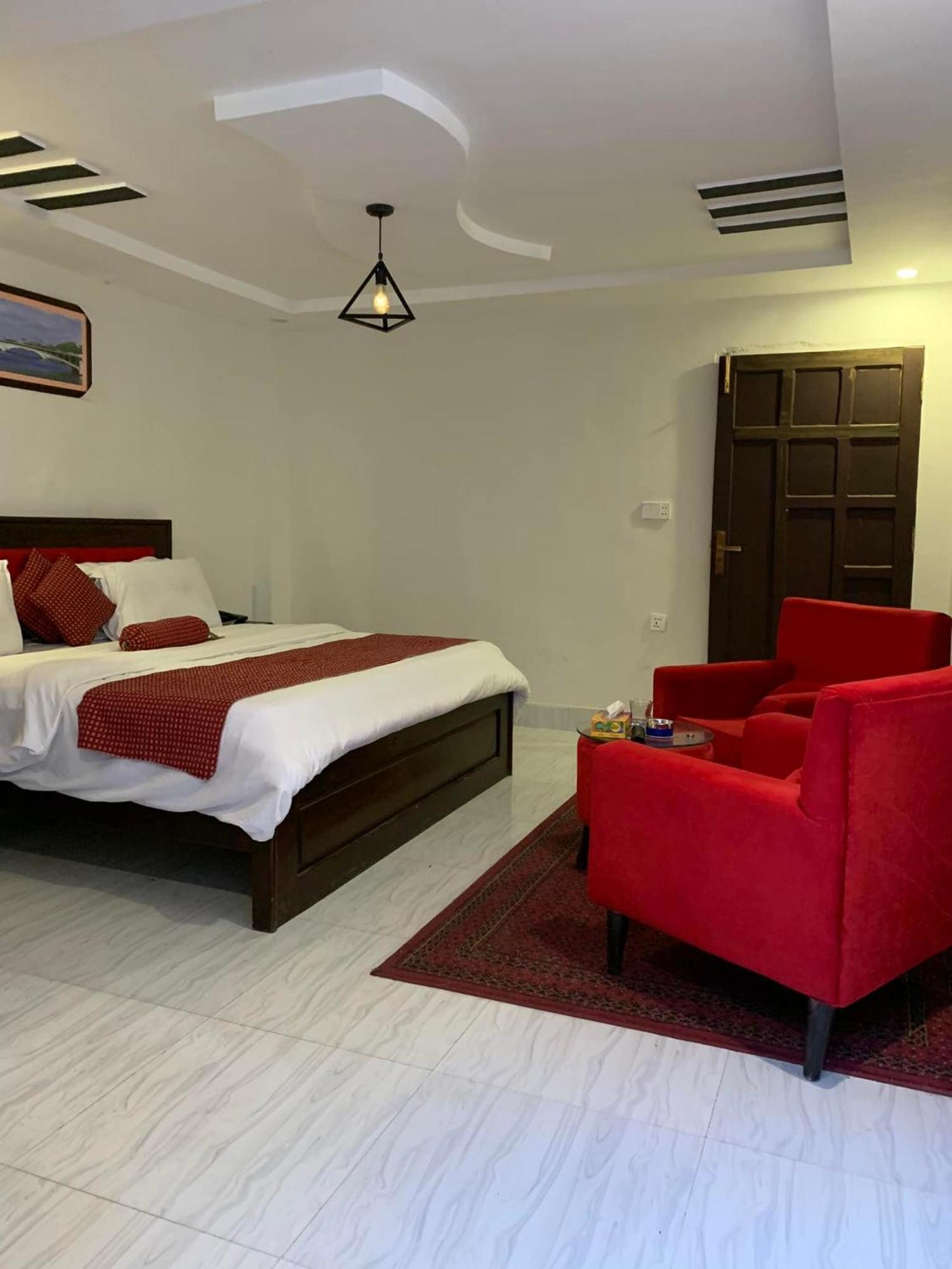 Hotel Birmingham Palace Kalam By Khan Familia Ngoại thất bức ảnh