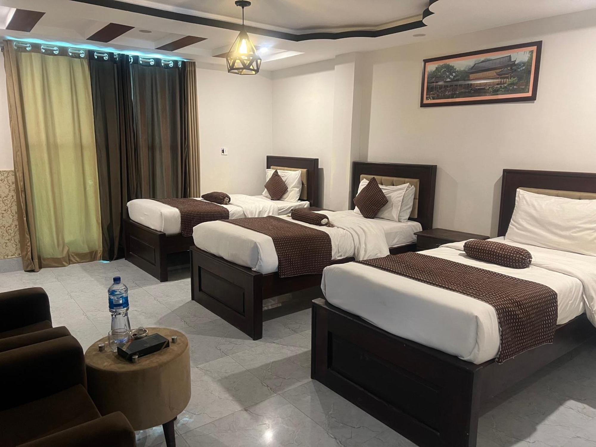 Hotel Birmingham Palace Kalam By Khan Familia Ngoại thất bức ảnh