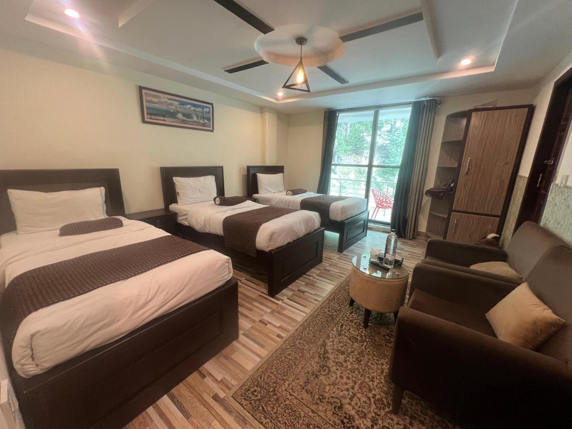 Hotel Birmingham Palace Kalam By Khan Familia Ngoại thất bức ảnh