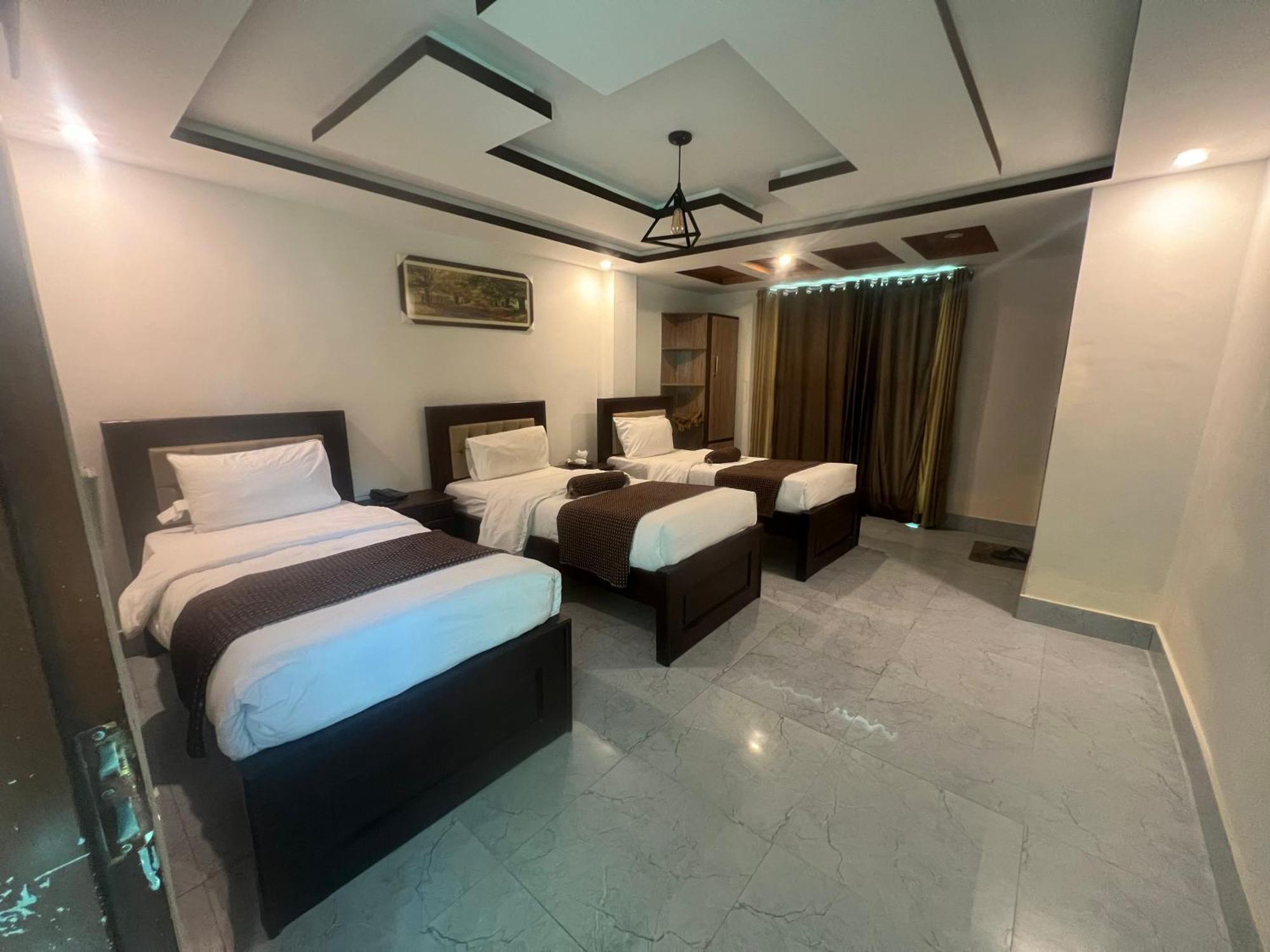 Hotel Birmingham Palace Kalam By Khan Familia Ngoại thất bức ảnh